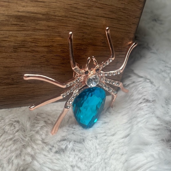 Spider Brooch High-end Crystal Exaggerated Large Brooch Pin Clothing Accessories - Picture 4 of 11